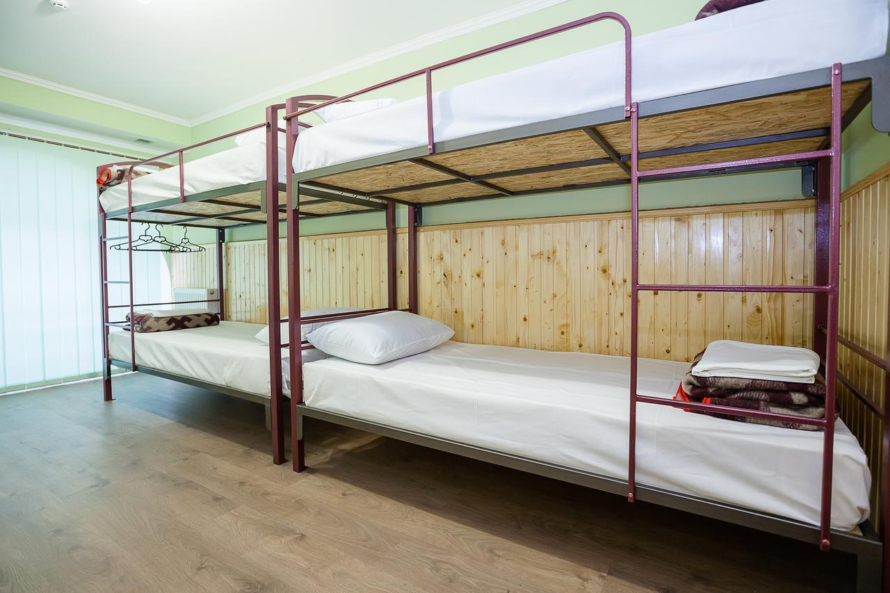 Tsentralnyi Hostel Ivano-Frankivsk Quarto foto