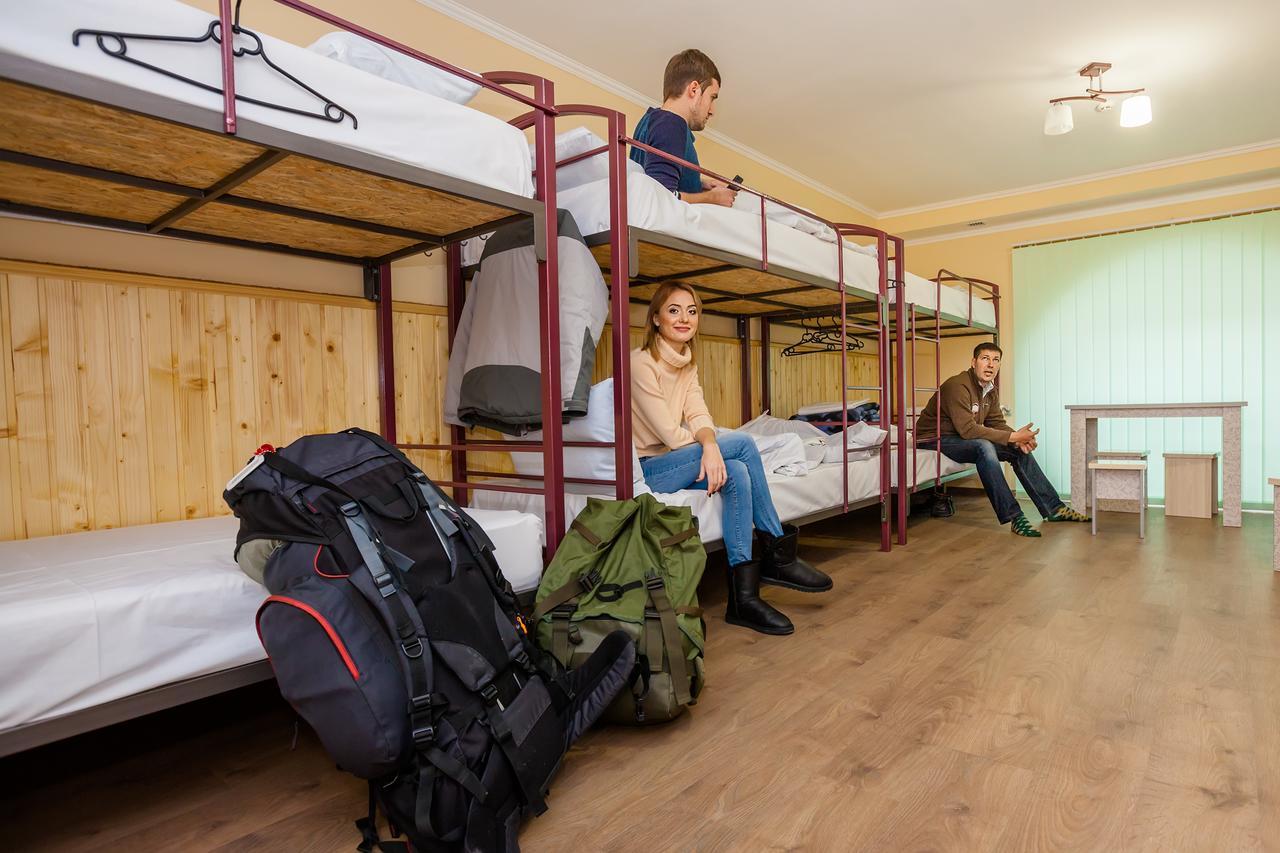 Tsentralnyi Hostel Ivano-Frankivsk Quarto foto